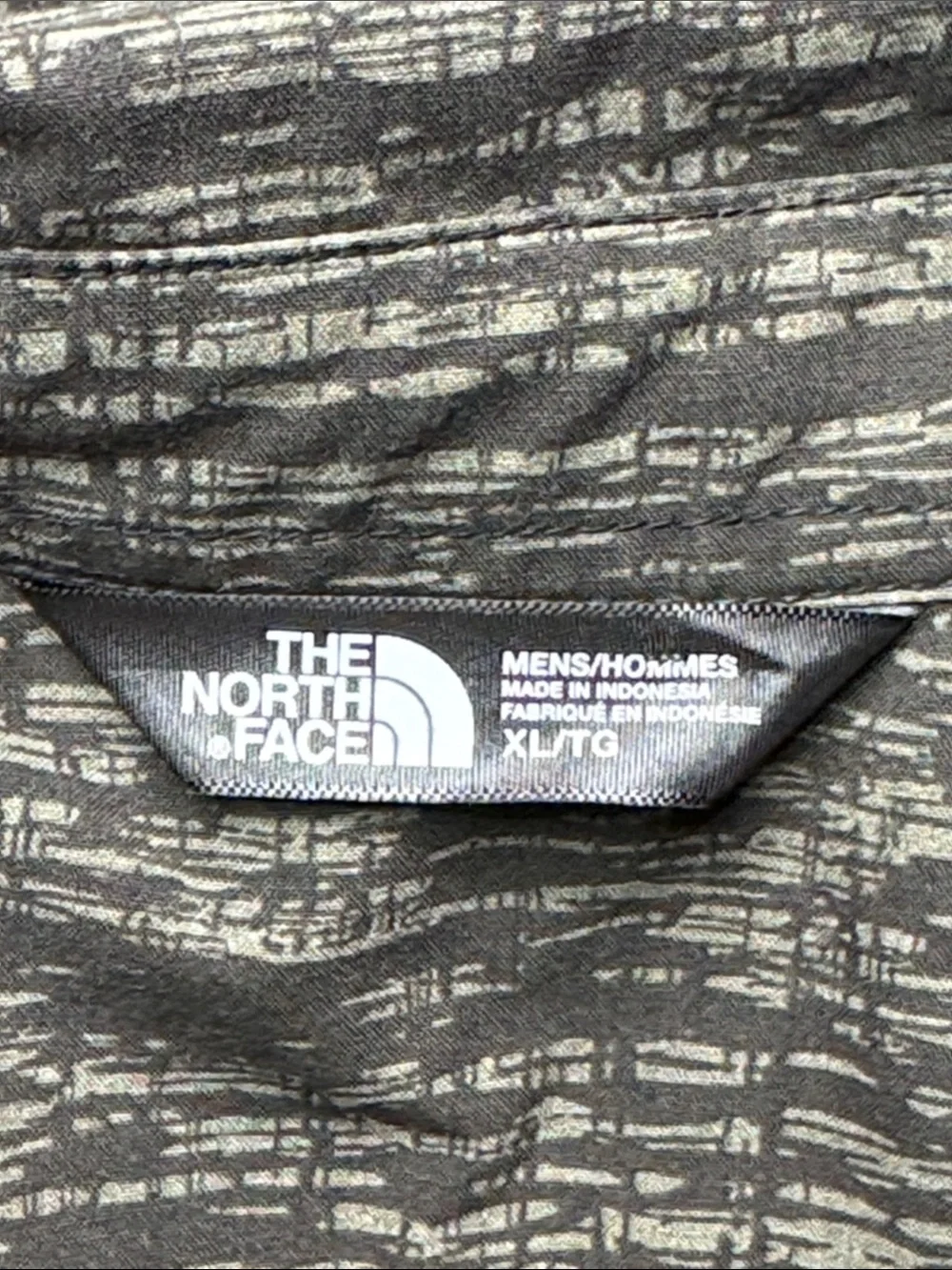 The North FaceGray Black Abstract Print Long Sleeve Button Up Shirt Size XL